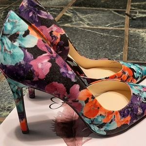 FLORAL JESSICA SIMPSON PUMP SIZE 8.5 👠